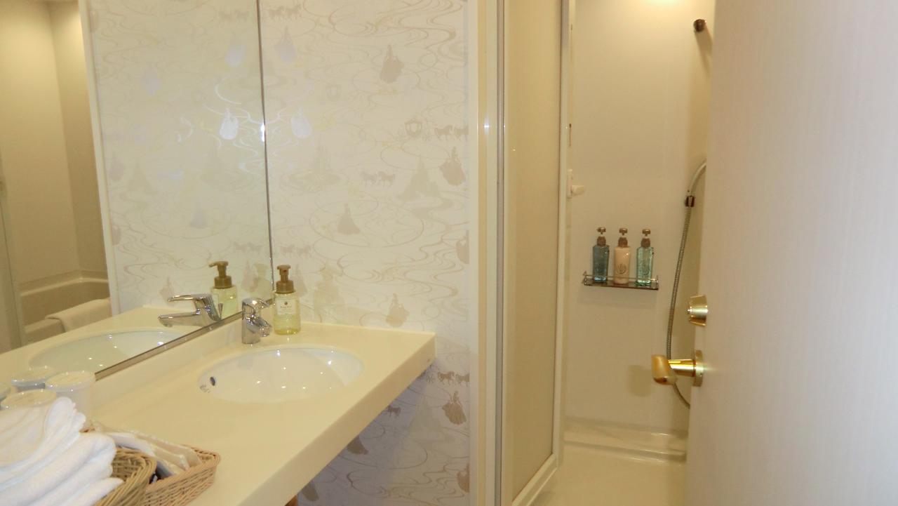 Cvs Bay Hotel New Building Urayasu Esterno foto